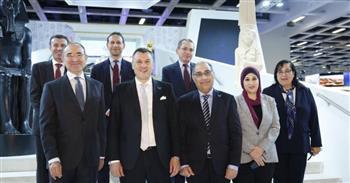 وزير السياحة يختتم مشاركته ببورصة برلين السياحية ITB بجولة داخل الجناح المصري المُشارك
