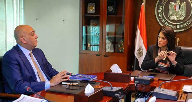 وزيرة التعاون الدولي تبحث مع جهاز تنمية المشروعات التوسع في برامج التمويل