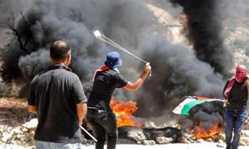   اشتباكات بين الفلسطينيين والاحتلال الإسرائيلي بعد إطلاق النار على مواطن ومنع إسعافه
