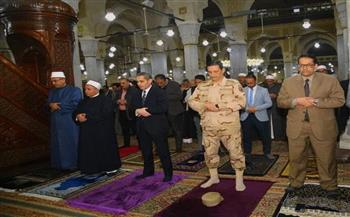   محافظ الغربية يشهد الاحتفال بالعاشر من رمضان من المسجد الأحمدي بطنطا