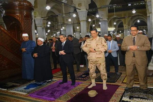 محافظ الغربية يشهد الاحتفال بالعاشر من رمضان من المسجد الأحمدي بطنطا
