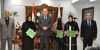 محافظ قنا يكرم الأمهات المثاليات على مستوى الوحدات المحلية 