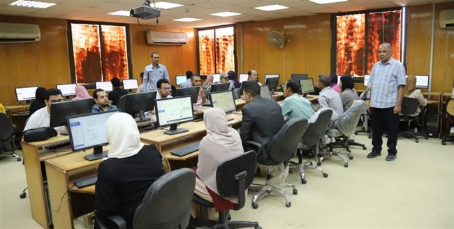 110 باحثا في اختبارات مركز التحول الرقمي بجامعة جنوب الوادي 