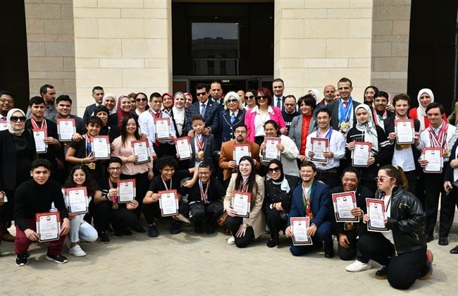 وزير الرياضة يلتقي كتلة شباب وستات قد التحدي و«مصر تستطيع» بالعاصمة الإدارية الجديدة