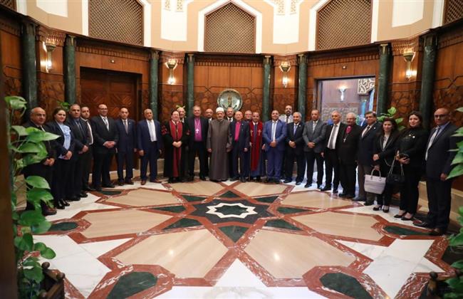 شيخ الأزهر يستقبل وفد الكنيسة الإنجيلية للتهنئة بعيد الفطر المبارك 