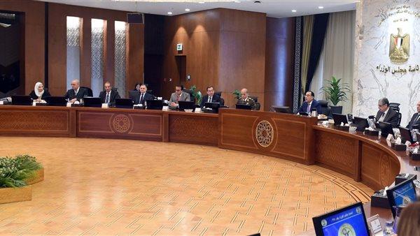 مدبولي يوجه بسرعة استلام الموظفين المنتقلين للعاصمة الإدارية وحداتهم السكنية