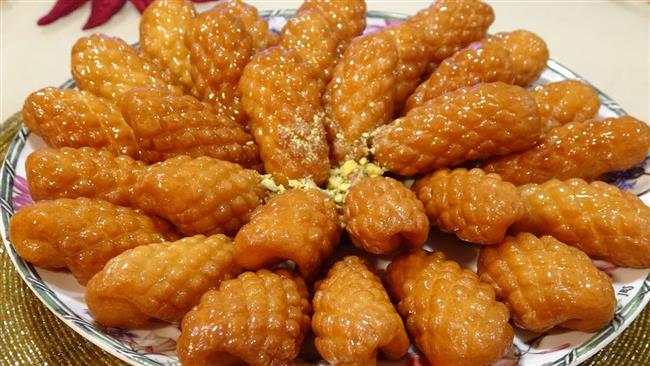 فطارنا على قد الإيد.. بيتزا بالدجاج والحلو صوابع زينب