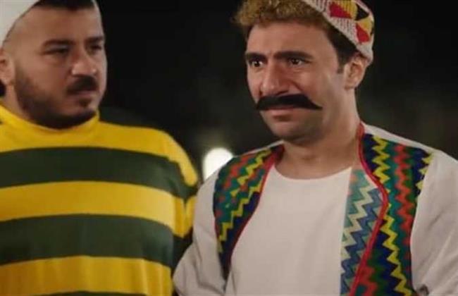 هجرس يخون فريق المزاريطة في الحلقة 21 من مسلسل الكبير أوى 7 