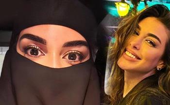   ياسمين صبري ترتدي النقاب خلال زيارتها الحسين : «الله يا الحسين الله يا مصر»