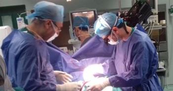   فريق طبي بقصر العيني ينجح في إجراء جراحة حرجة لاستخراج سكين من ظهر سيدة