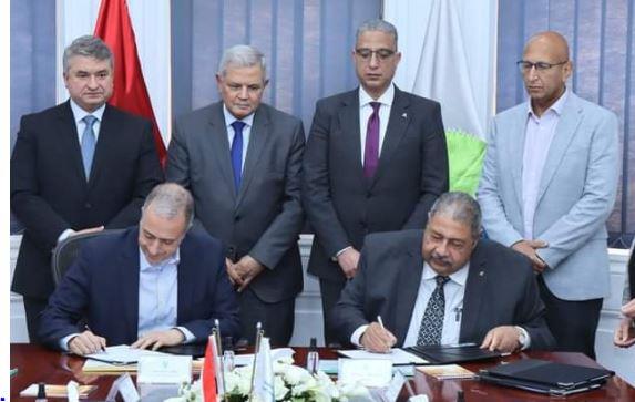 محافظ الفيوم ورئيسا القابضة للمياه يشهدون مراسم إعادة تأهيل محطة معالجة الصرف الصحى بكوم أوشيم