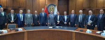 وزير البترول يتابع خطط رفع الكفاءة التشغيلية لشركات الإنتاج البترولي