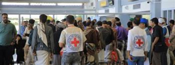 «الدولية للصليب الأحمر» تبدأ نقل نحو 900 محتجز على صلة بالنزاع في اليمن