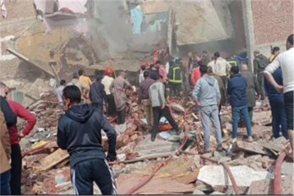 ارتفاع ضحايا عقار الورديان المنهار غربي الإسكندرية إلى 6 وفيات و5 إصابات