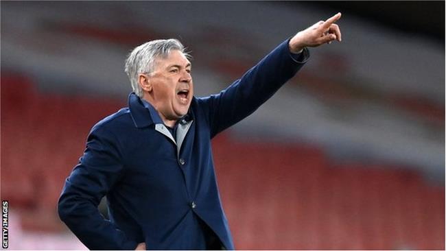 أنشيلوتي يستبعد ثنائي ريال مدريد أمام قادش