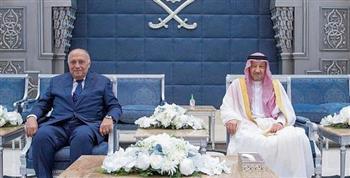 شكري يصل جدة للمشاركة في الاجتماع التشاوري بين دول الخليج ومصر والأردن والعراق
