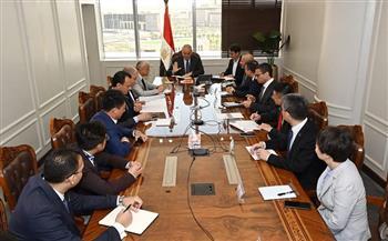 وزير الإسكان يبحث سبل التعاون المشترك مع نائب رئيس شركة «سينوشور» الصينية