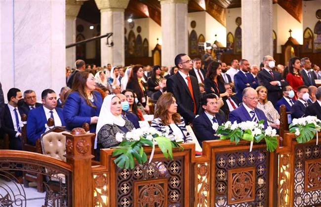 وزيرة التضامن الاجتماعي تزور الكاتدرائية المرقسية بالعباسية.. وتهنئ البابا تواضروس الثاني بعيد القيامة المجيد