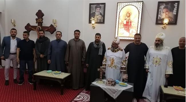 قيادات "الشعب الجمهوري" تزور كنائس قنا لتهنئة الأخوة الأقباط بعيد القيامة المجيد
