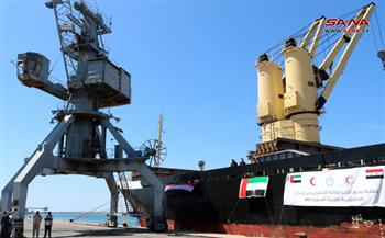   وصول سفينة محملة بـ 2215 طن مساعدات إماراتية إلى ميناء اللاذقية