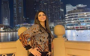 إيناس عزالدين تحصل على الإقامة الذهبية في الإمارات 