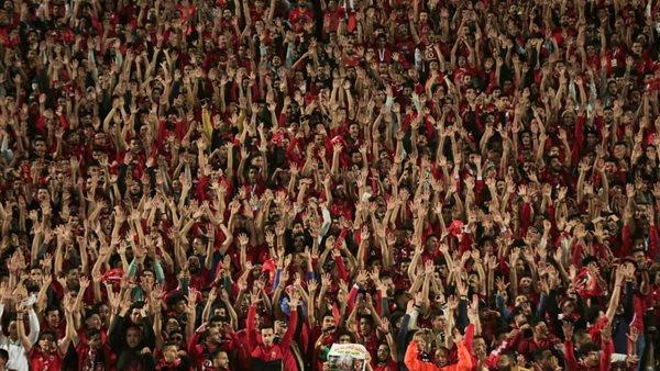 الأهلي يعلن موافقة الجهات الأمنية على حضور 52 ألف مشجع في مباراة الرجاء المغربي