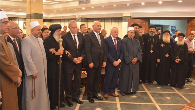محافظ القليوبية يقدم التهاني للإخوة الأقباط بمناسبة عيد القيامة المجيد بمطرانية بنها 