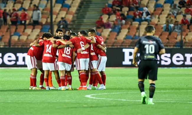 معلول والشحات أبرز الغائبين عن الأهلى أمام سموحة بالدورى