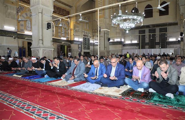 نائب رئيس جامعة الزقازيق لشئون التعليم والطلاب يشهد احتفالية الأوقاف بليلة القدر من مسجد الفتح