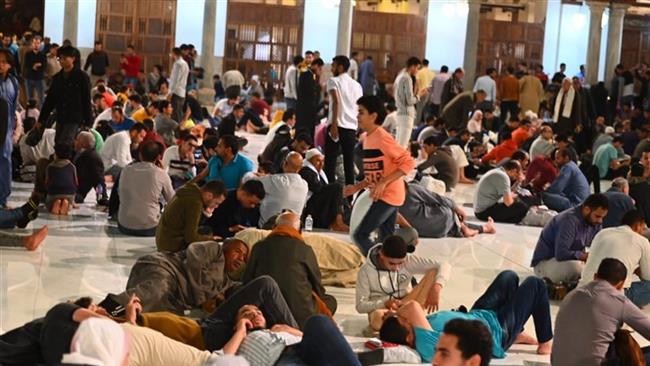 ما بين الرجاء والدعاء.. نفحات ليلة القدر تسيطر على الأجواء في الجامع الأزهر