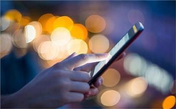 المعايدات الإلكترونية تهدد العلاقات الإنسانية بالجفاء
