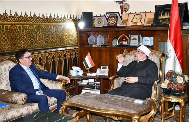 وزير الأوقاف يبحث مع سفير كازاخستان سبل التعاون