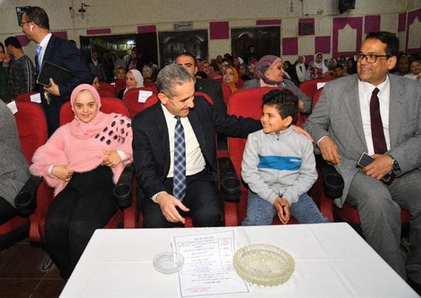 محافظ الغربية يشارك 200 من ذوي الهمم الإفطار الجماعي بمدرسة ناصر
