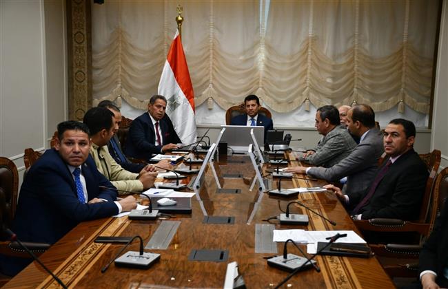 وزير الرياضة يعقد اجتماعا مع اللجنة العلمية لكابيتانو مصر لاكتشاف الموهوبين فى كرة القدم