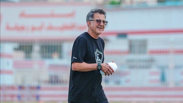 أوسوريو يلقي محاضرة فنية على لاعبي الزمالك