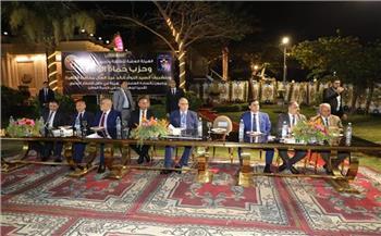 محافظ القاهرة: جهد العاملين بهيئة النظافة محل إشادة المسئولين في الدولة