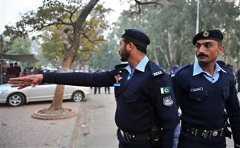   مقتل وإصابة أربعة من أفراد الشرطة أثر هجوم مسلح على نقطة تفتيش جنوب شرقي باكستان