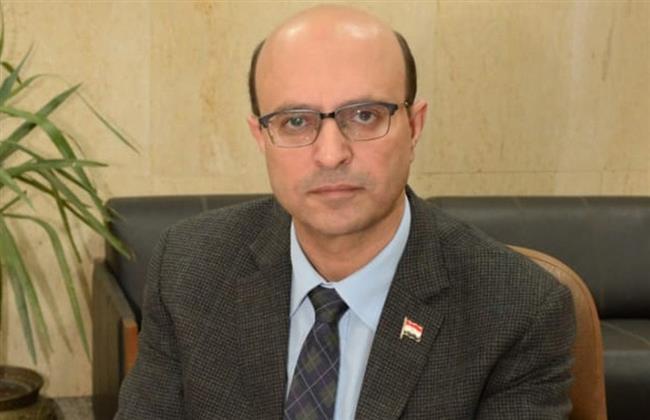 رئيس جامعة أسيوط: المصريون يقفون صفا واحدا خلف القيادة السياسية لمواجهة التحديات