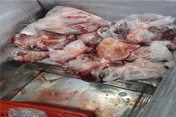 ضبط لحوم ومصنعات غذائية غير صالحة للاستهلاك بالأقصر