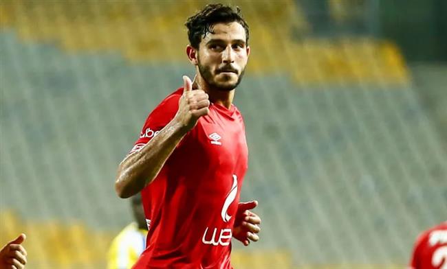 حمدي فتحي يحرز الهدف الثاني للأهلى في شباك الرجاء المغربي