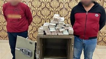ضبط تشكيل عصابي تخصص في طباعة العملات الأجنبية للنصب على المواطنين