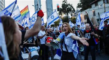   عشرات آلاف الإسرائيليين في الشوارع احتجاجاً على الإصلاح القضائي