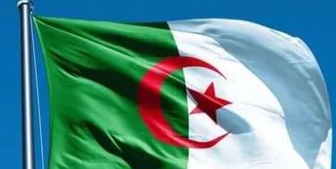 الجزائر تعلن البدء في عملية إجلاء أفراد جاليتها وطاقم سفارتها بالسودان