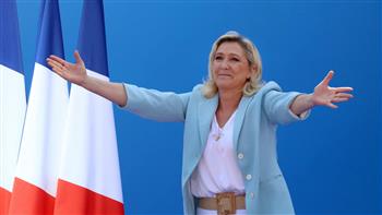   الرئيس الفرنسي يحذر من وصول زعيمة اليمين المتطرف مارين لوبان إلى الحكم في انتخابات 2027