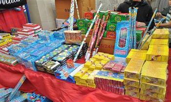 ضبط أحد الأشخاص وبحوزته 1.5 مليون قطعة ألعاب نارية قبل ترويجها بالجمالية
