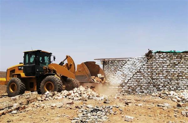 أسيوط تزيل 15 حالة تعد على الأراضي الزراعية وأملاك الدولة خلال إجازة عيد الفطر