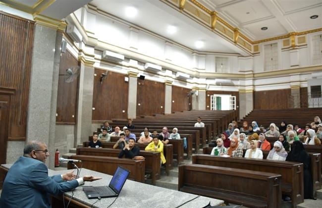 الخشت: انتظام الدراسة بكليات جامعة القاهرة 