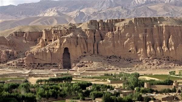 العثور على بقايا مدينة أثرية وسط بحيرة المنزلة في مدينة «تنيس»