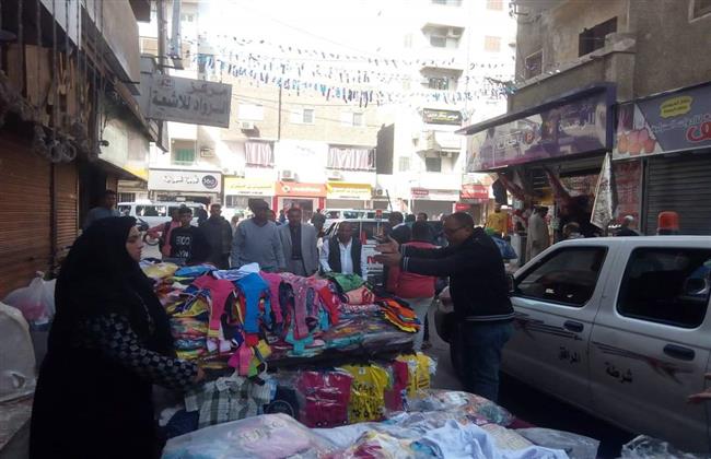 مواصلة حملات النظافة ورفع الاشغالات بشوارع نجع حمادي 