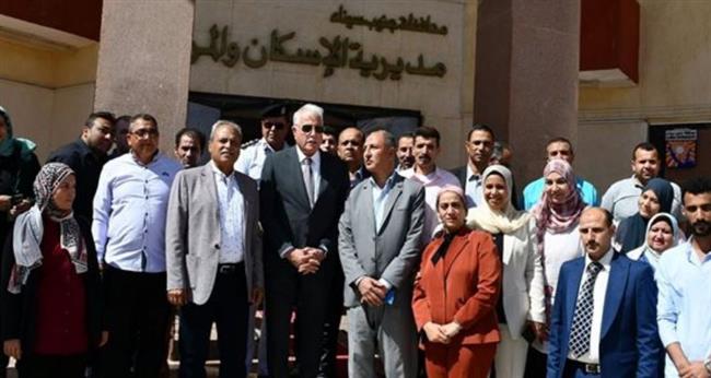 محافظ جنوب سيناء يتفقد مديرية الإسكان ويشيد بدورها في التنمية